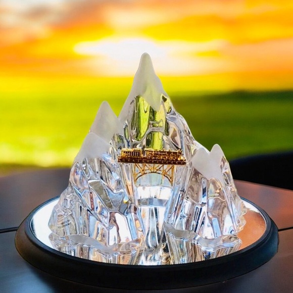 Franklin Mint Crystal Mountain Gold Train w/ Base - Picture 5 of 16